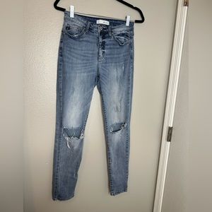 Women’s kancan jeans distressed size 5 26